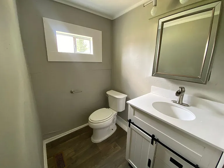 5 Silver St SW — Photo 9