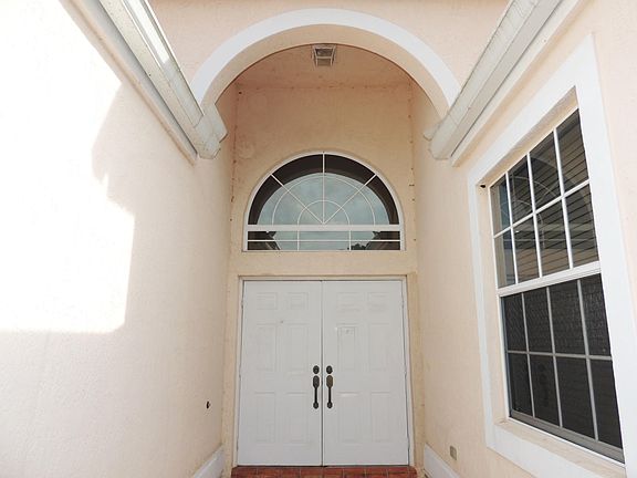 5th image of 1638 SE Shelburnie Way SE