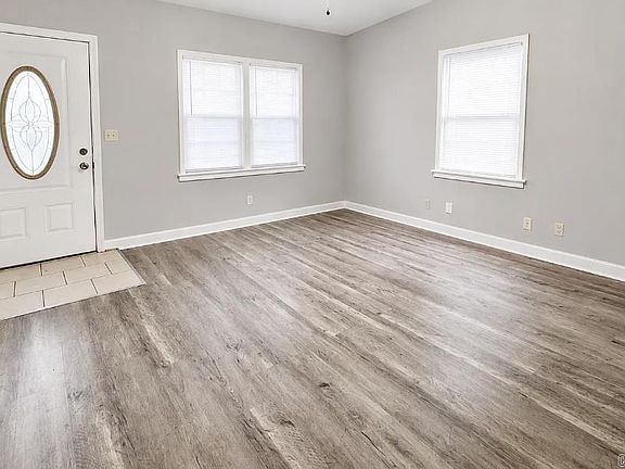 2nd image of 607 Warner Ave