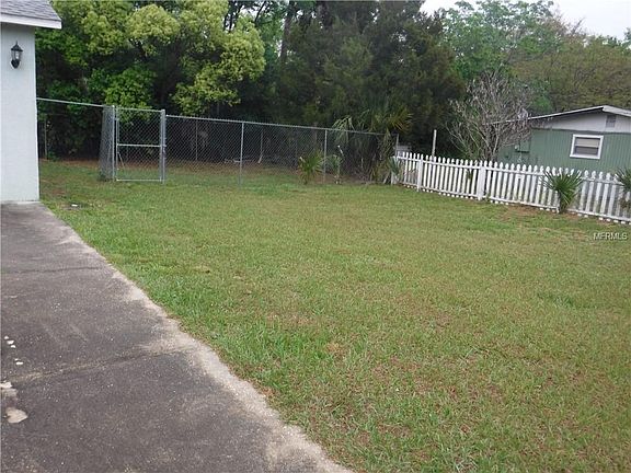 3rd image of 17201 Henry St