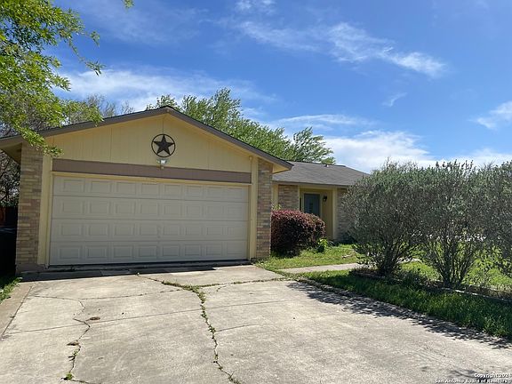 2nd image of 4802 BLUE HERON DR