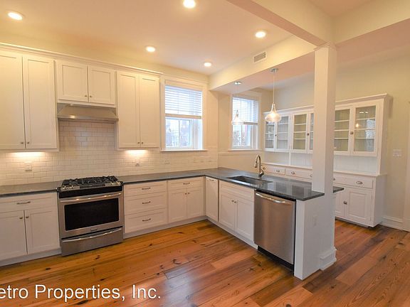 4th image of 2215 Monument Ave APT 4