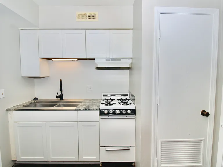 2336 Hovekamp Rd #1 — Photo 4