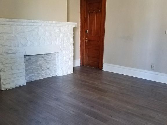 5th image of 203 E Elm St #1