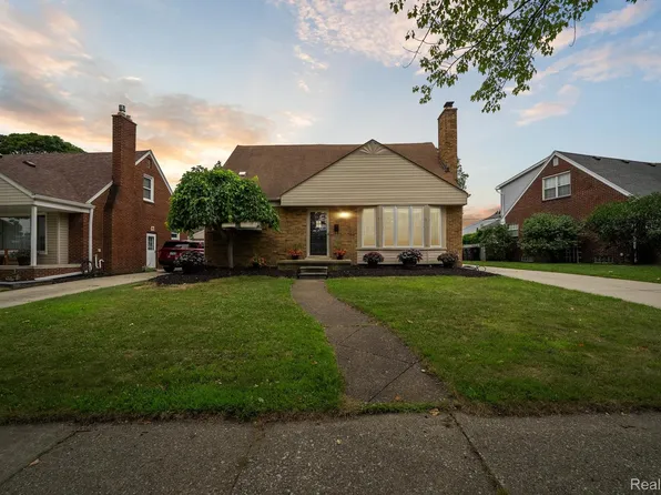 2610 Gorno St, Trenton, MI 48183