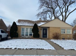 9520 S Knox Ave, Oak Lawn, IL 60453