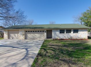 601 Seminole Rd, Leander, TX 78641