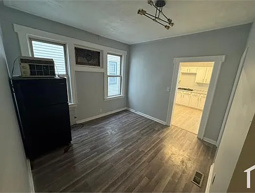 40 Aldine St #1 — Photo 2