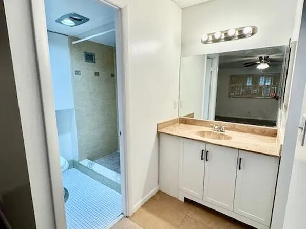 3300 Spanish Moss Ter, Lauderhill, FL