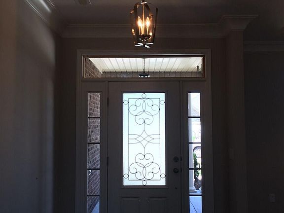 4th image of 609 Quiet Creek Cir