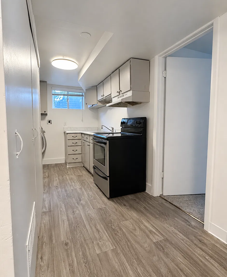 Updated Apartment in downtown Holladay — Photo 2