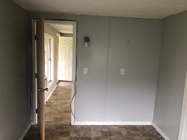 140 Henry St — Photo 8