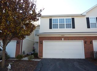 1925 W Crestview Cir, Romeoville, IL 60446