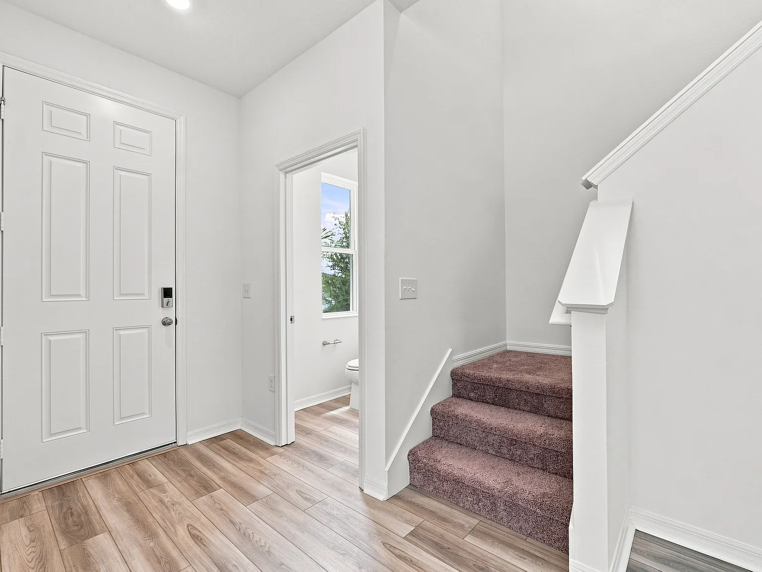 3 bed, 2.5 bath, 1573 sqft, $2,500 — Photo 3