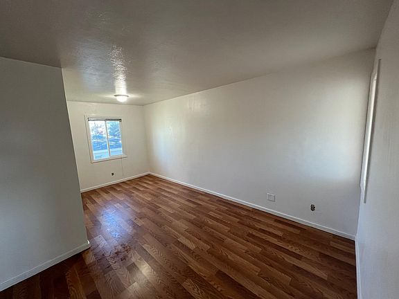 2nd image of 904 24th St