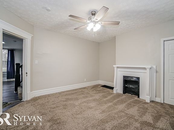 4th image of 490 E Markison Ave