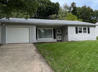 121 Windsor Rd, Springfield, IL 62702