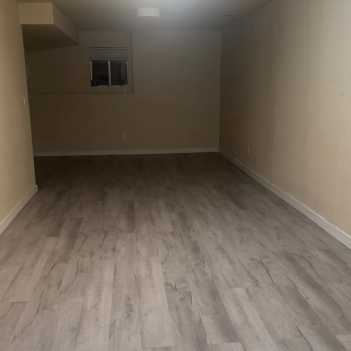 1 bed, 1300 sqft, $1,800 — Photo 3