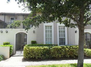 923 SW 146th Ter, Pembroke Pines, FL 33028