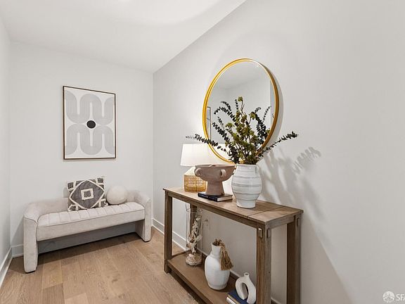 3rd image of 201 Folsom St APT 3G