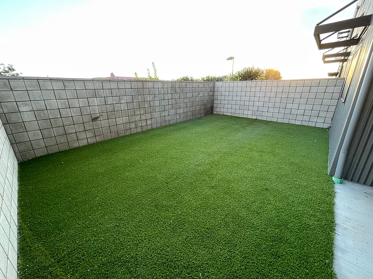 34384 Yucaipa Blvd — Photo 24