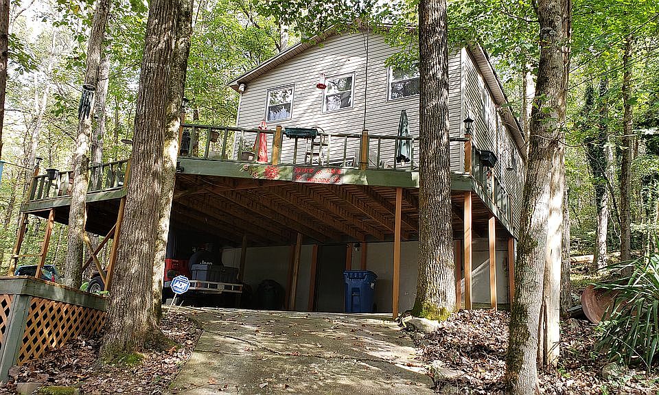 1st image of 318 Lucas Gap