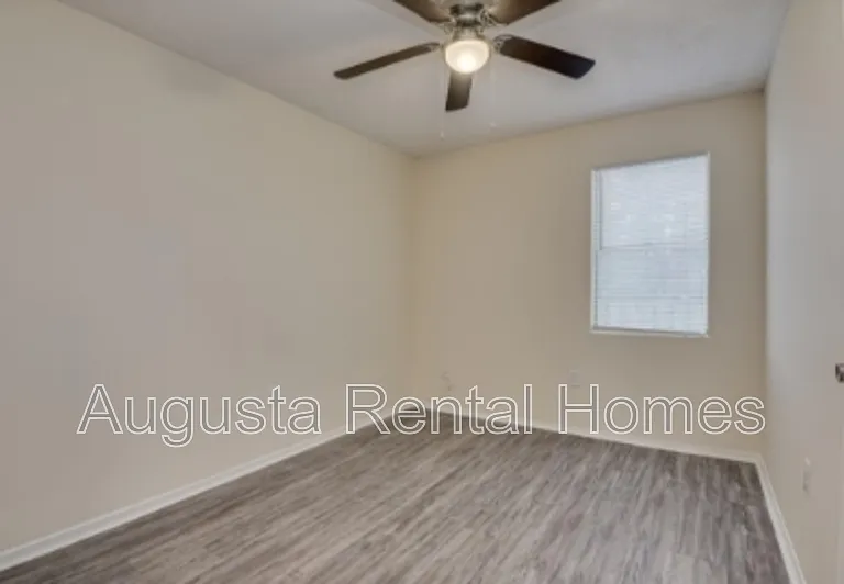 2575 1/2 Tobacco Rd #A — Photo 10