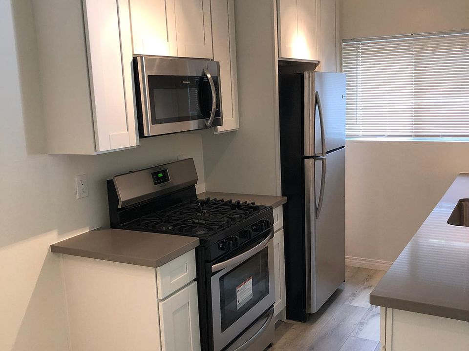 1st image of 1016 Wilcox Ave #8