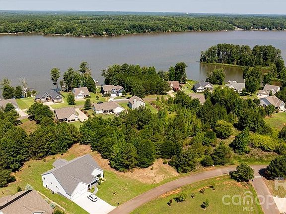 4th image of 11222 Island View Ln
