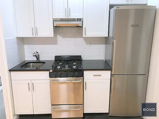 Rented by Bond New York | media 22