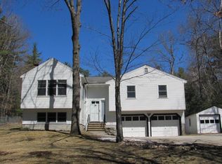 50 Squirrel Dr, Auburn, NH 03032