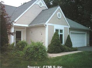 6 Litchfield Ln, Avon, CT 06001