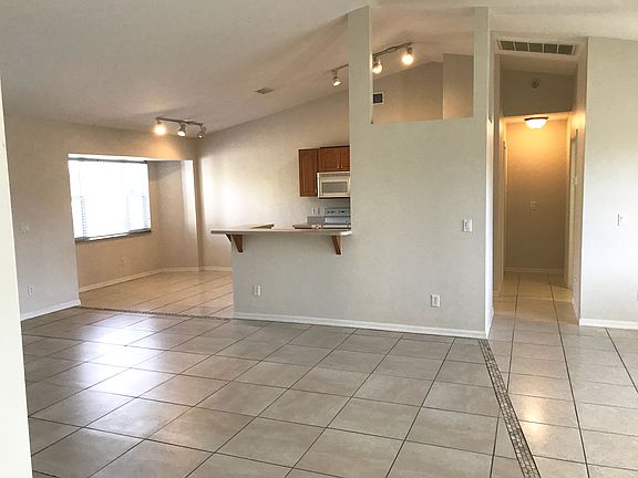 4th image of 3002 1st St W