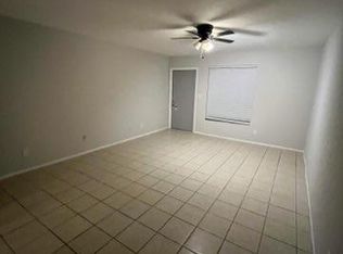 4648 Golden Gate Pkwy APT D, Naples, FL 34116