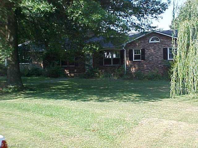 1st image of 1422 E Lambs Ln