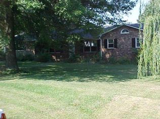 1422 E Lambs Ln, Kernersville, NC 27284