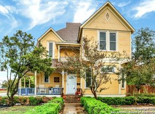623 N River St, Seguin, TX 78155