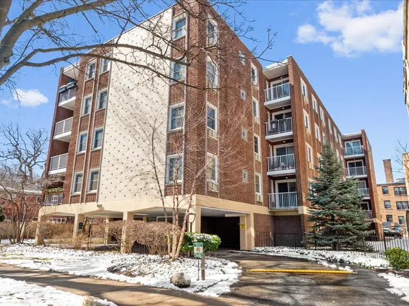 1310 Maple Ave APT 5C, Evanston, IL 60201