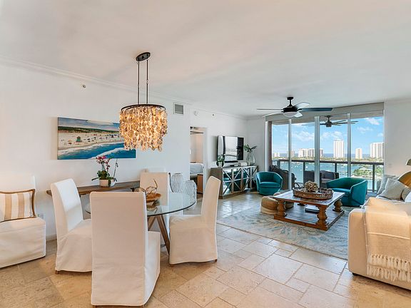 5th image of 2640 Lake Shore Drive #1508