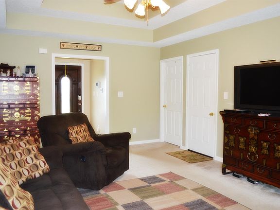 3rd image of 1430 Amy Ave