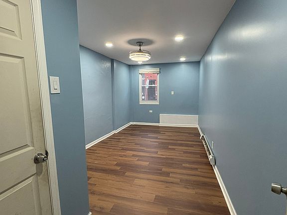 5th image of 4024 Cambridge St #1