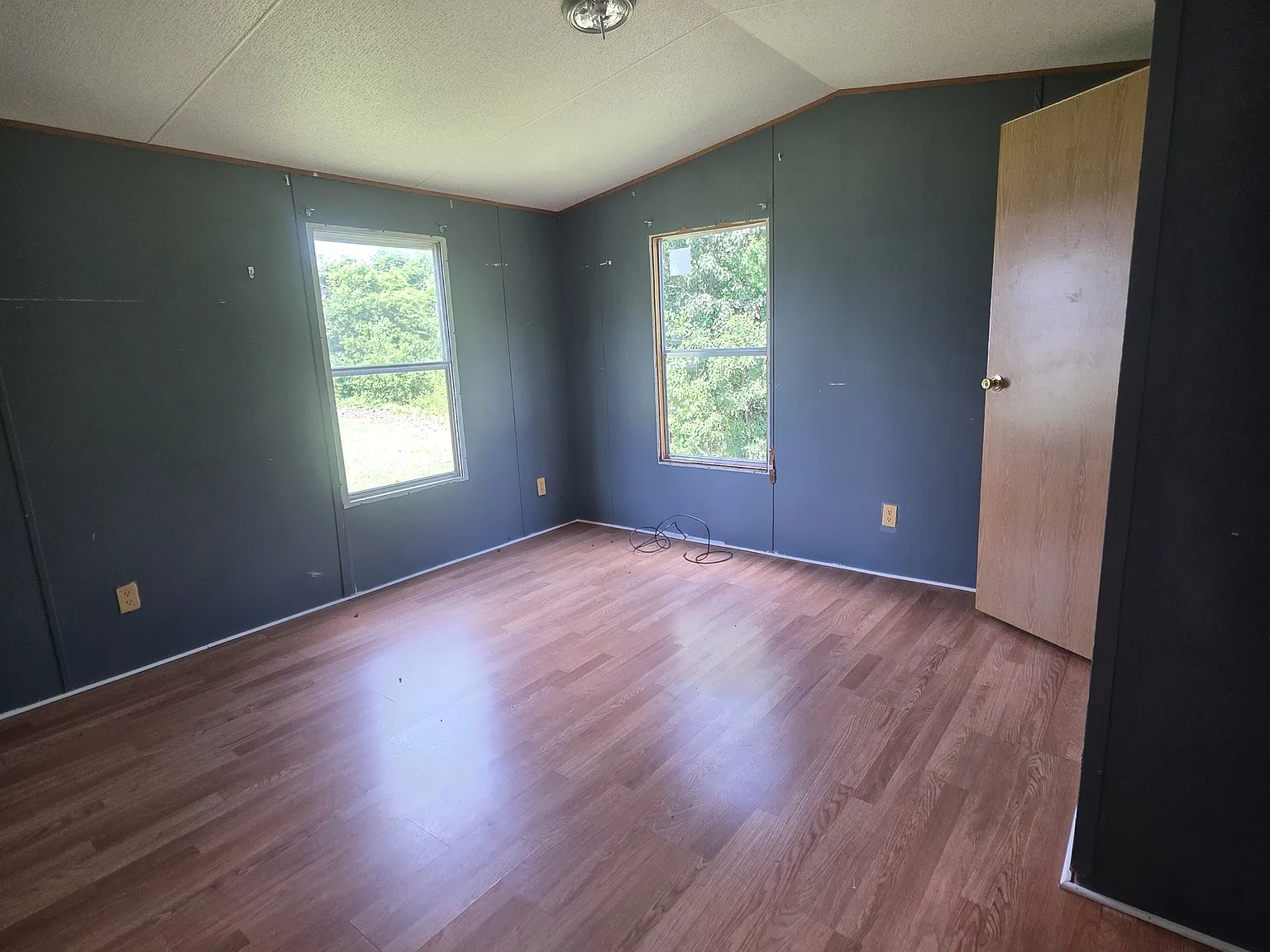 3 bed, 993 sqft, $1,000 — Photo 3