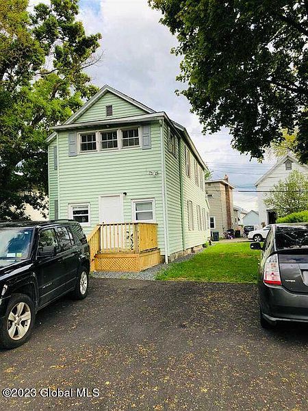 3rd image of 22 Burke Street
