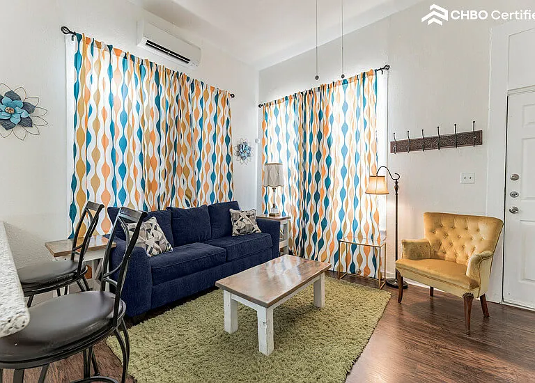 118 Glorietta — Photo 4
