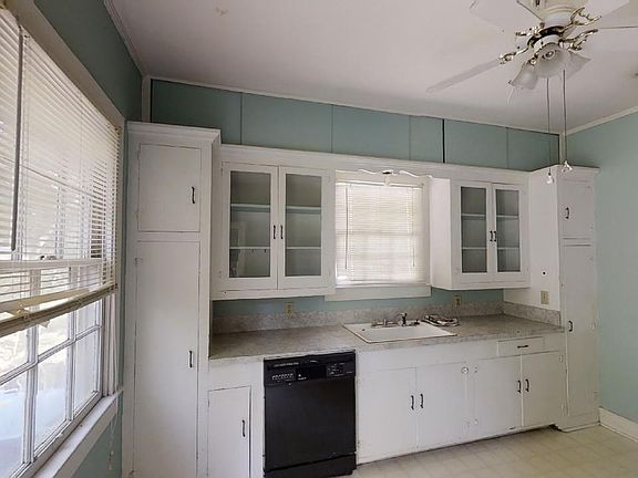 4th image of 625 Saint Catherine St