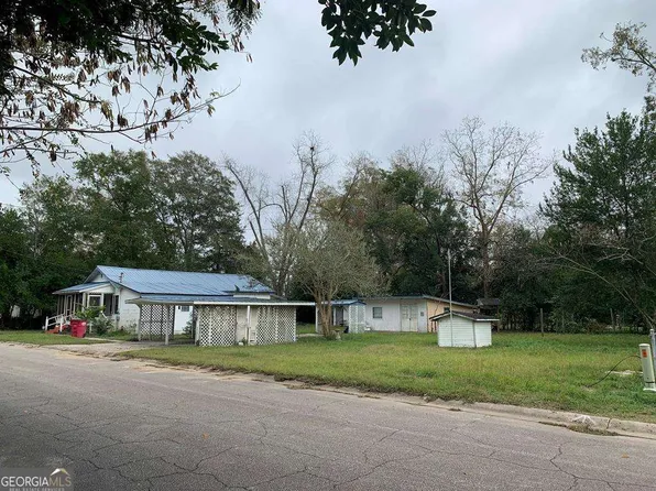 606 W 7th St, Alma, GA 31510