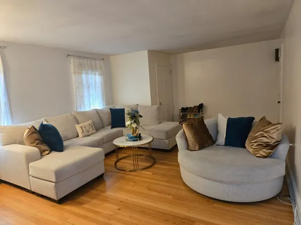 14 Carroll Ave, Brockton, MA 02301