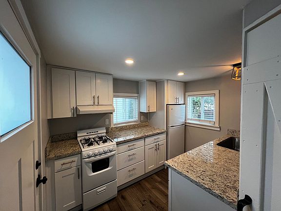 4th image of 350 Hinds Ave #362