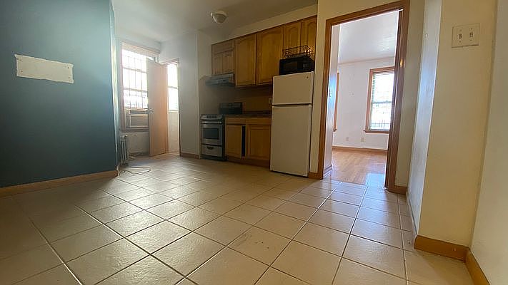 1st image of 192 Mott St #29