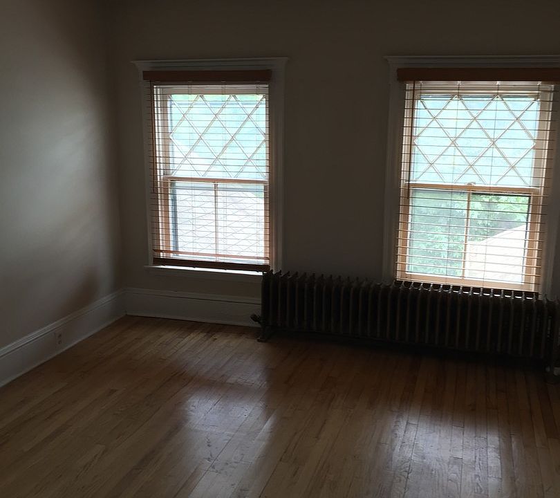 1st image of 2201 Aldrich Ave S APT 9